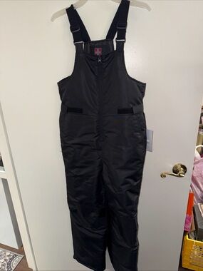 Swiss Tech Black and Red Performance Gear Tag